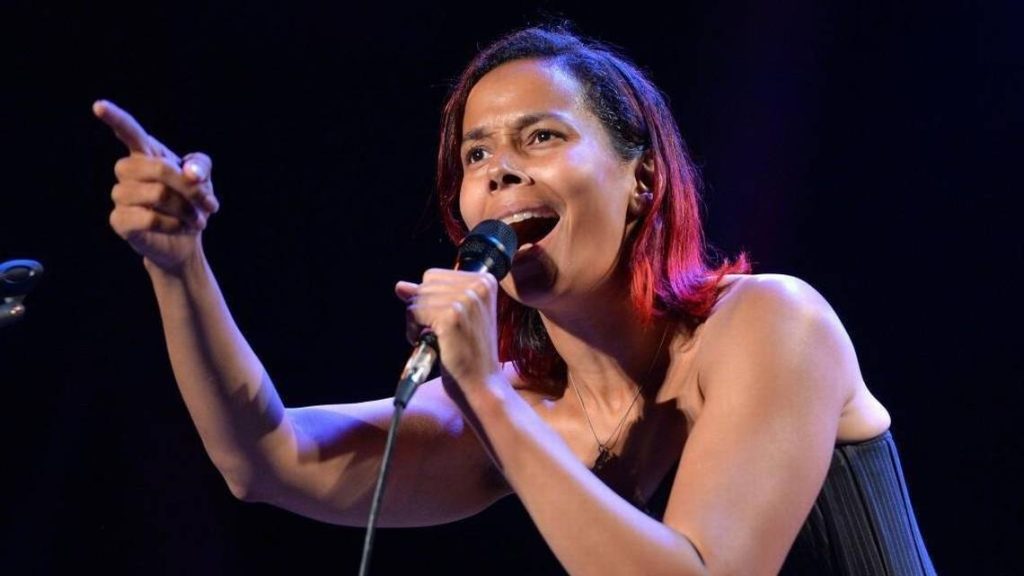 North Carolina singer-songwriter Rhiannon Giddens wins Pulitzer Prize for music